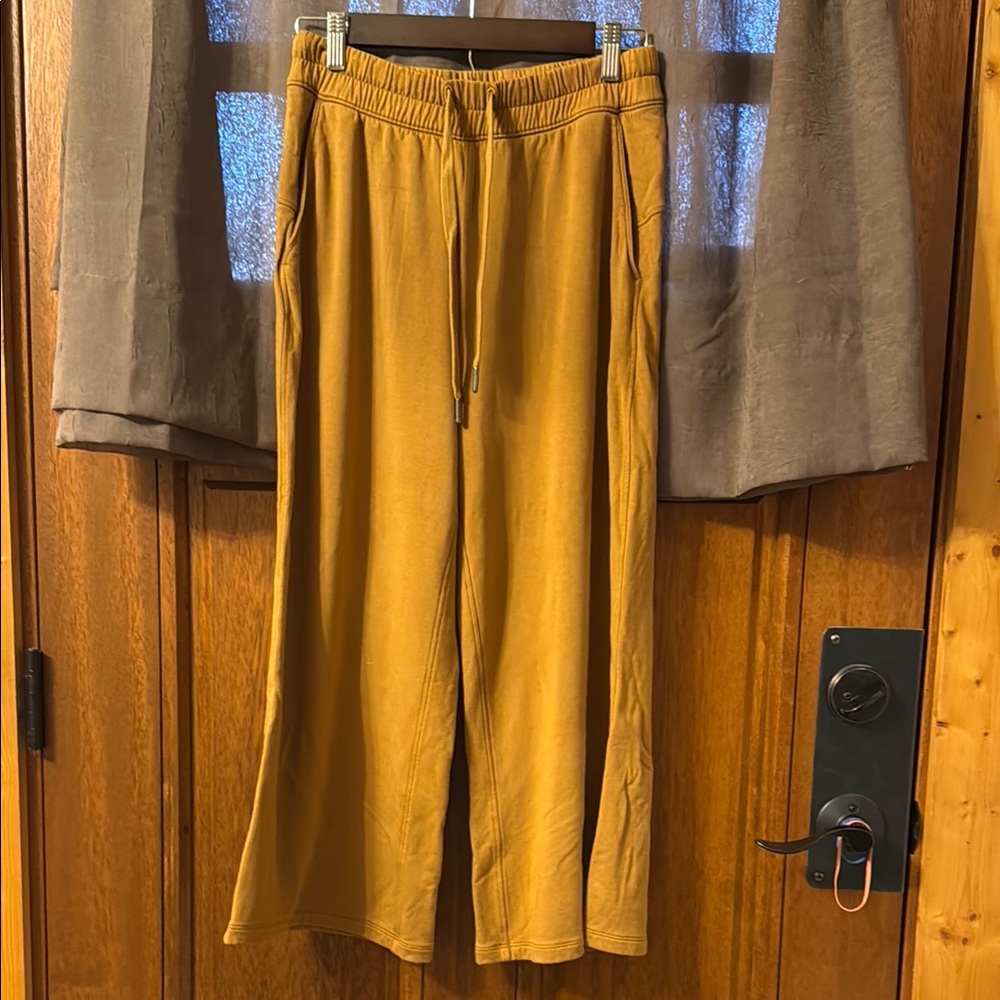Lululemon Athletica Brown Wide Leg pants